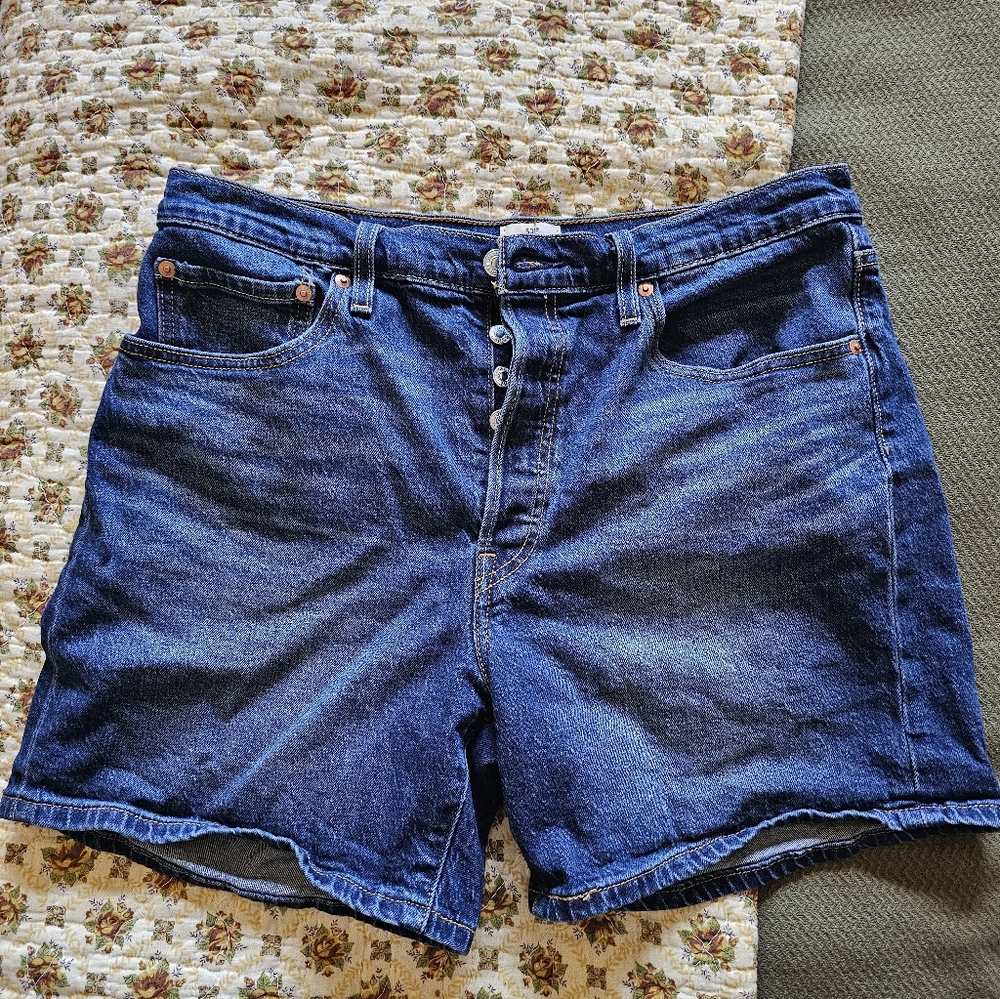 Levi's 501 Jean Shorts Size 32